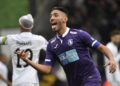 Tariq Tissoudali brille avec un triplé historique en Coupe de Grèce