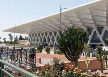Arrestation de « Moulinex » à l’aéroport de Marrakech : des accusations de diffamation et d’atteinte à la moralité publique