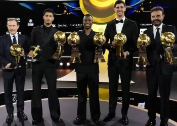 Vinícius Júnior sacré meilleur joueur du monde 2024 lors des Globe Soccer Awards