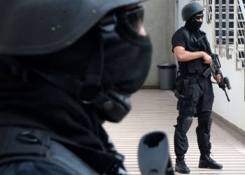 Le Pôle de la DGSN et de la DGST déjoue un complot terroriste et saisit un arsenal d&rsquo;armes à Errachidia