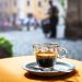 Le café chauffe, les nerfs aussi : les professionnels tirent la sonnette d’alarme face à une hausse inexpliquée des prix