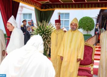Sa Majesté le Roi Mohammed VI préside à M&rsquo;diq une réception solennelle à l&rsquo;occasion du 26e anniversaire de son accession au Trône