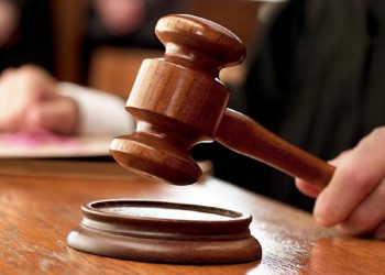 Démantèlement d’un réseau de courtage judiciaire à Salé : deux faux avocats et un policier derrière les barreaux