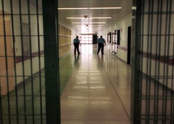 Les « peines alternatives » deviennent-elles un moyen d’échapper à la sanction ?