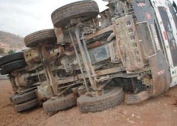 Accident dramatique à Tinghir : un camion se renverse, faisant trois morts entre Aït Hani et Agbalu Nkardous